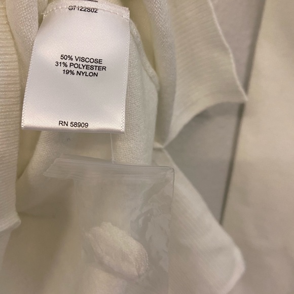 Gibson & Latimer-Side Slit V-Neck Long Sleeve High-Low Knit Sweater - Picture 7 of 8